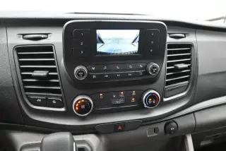 Ford Transit 2025 AWD 150 3 puertas SWB Techo Bajo Furgón de Carga