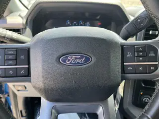 Ford F-150 2024 4x4 XLT 4 puertas SuperCrew 5.5 pies. SB