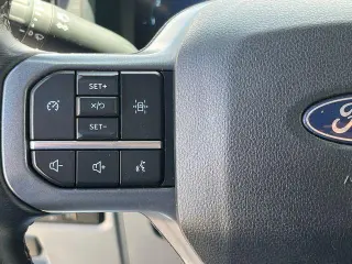 Ford F-150 2024 4x4 XLT 4 puertas SuperCrew 5.5 pies. SB