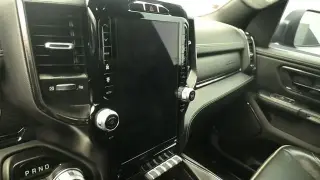 Ram 1500 2022 4x4 Limited 4 puertas Crew Cab con caja de 5.6 pies
