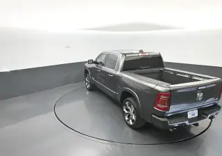 Ram 1500 2022 4x4 Limited 4 puertas Crew Cab con caja de 5.6 pies