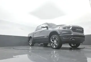Ram 1500 2022 4x4 Limited 4 puertas Crew Cab con caja de 5.6 pies