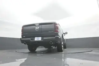 Ram 1500 2022 4x4 Limited 4 puertas Crew Cab con caja de 5.6 pies