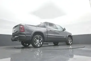 Ram 1500 2022 4x4 Limited 4 puertas Crew Cab con caja de 5.6 pies