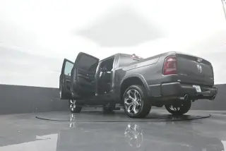 Ram 1500 2022 4x4 Limited 4 puertas Crew Cab con caja de 5.6 pies