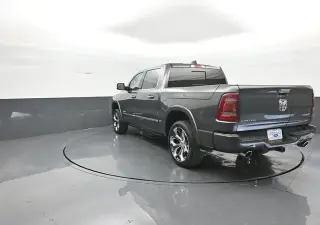Ram 1500 2022 4x4 Limited 4 puertas Crew Cab con caja de 5.6 pies