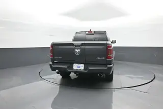 Ram 1500 2022 4x4 Limited 4 puertas Crew Cab con caja de 5.6 pies