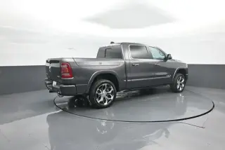 Ram 1500 2022 4x4 Limited 4 puertas Crew Cab con caja de 5.6 pies