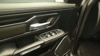 Ram 1500 2024 4x4 Laramie 4 puertas Cabina Crew 5.6 pies. Caja corta Pickup