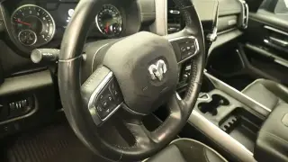 Ram 1500 2024 4x4 Laramie 4 puertas Cabina Crew 5.6 pies. Caja corta Pickup