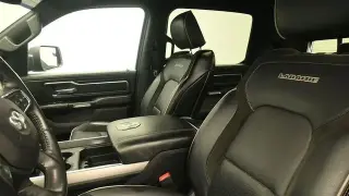 Ram 1500 2024 4x4 Laramie 4 puertas Cabina Crew 5.6 pies. Caja corta Pickup