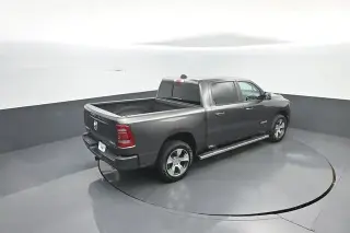 Ram 1500 2024 4x4 Laramie 4 puertas Cabina Crew 5.6 pies. Caja corta Pickup