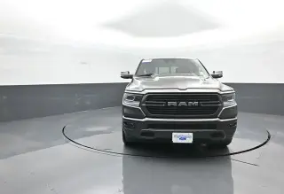 Ram 1500 2024 4x4 Laramie 4 puertas Cabina Crew 5.6 pies. Caja corta Pickup