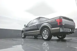 Ford F-150 2020 4x4 King Ranch 4 puertas SuperCrew 5.5 pies. SB