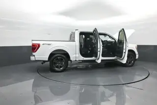 Ford F-150 2023 4x4 XLT 4 puertas SuperCrew 5.5 pies SB