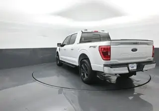 Ford F-150 2023 4x4 XLT 4 puertas SuperCrew 5.5 pies SB