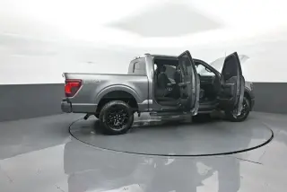 Ford F-150 2024 4x4 XLT 4 puertas SuperCrew 5.5 pies. SB