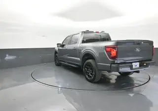 Ford F-150 2024 4x4 XLT 4 puertas SuperCrew 5.5 pies. SB
