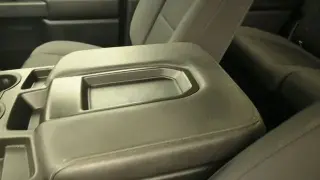 Chevrolet Silverado 2500HD 2022 4x4 Custom 4 puertas Cabina Crew SB