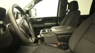 Chevrolet Silverado 2500HD 2022 4x4 Custom 4 puertas Cabina Crew SB