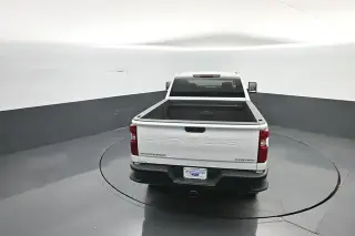 Chevrolet Silverado 2500HD 2022 4x4 Custom 4 puertas Cabina Crew SB