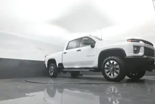 Chevrolet Silverado 2500HD 2022 4x4 Custom 4 puertas Cabina Crew SB