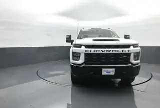 Chevrolet Silverado 2500HD 2022 4x4 Custom 4 puertas Cabina Crew SB