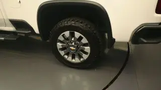Chevrolet Silverado 2500HD 2022 4x4 Custom 4 puertas Cabina Crew SB