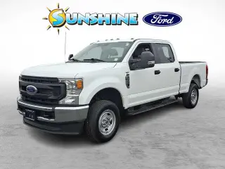 Ford F-350 Super Duty 2022 4x4 XL 4 puertas Cabina Crew 6.8 pies. SB SRW Pickup