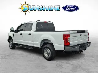Ford F-350 Super Duty 2022 4x4 XL 4 puertas Cabina Crew 6.8 pies. SB SRW Pickup