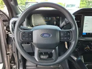 Ford F-150 2025 4x4 STX 4 puertas SuperCrew 5.5 pies. SB