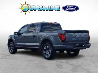 Ford F-150 2025 4x4 STX 4 puertas SuperCrew 5.5 pies. SB
