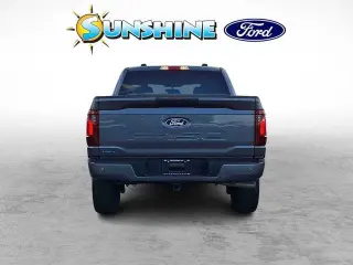 Ford F-150 2025 4x4 STX 4 puertas SuperCrew 5.5 pies. SB