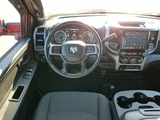 Ram 3500 2022 4x4 Tradesman 4 puertas Cabina Crew 6.3 pies. SRW Pickup