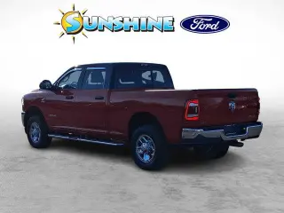 Ram 3500 2022 4x4 Tradesman 4 puertas Cabina Crew 6.3 pies. SRW Pickup