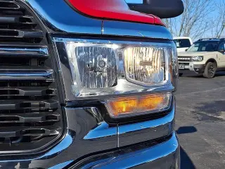 Ram 3500 2022 4x4 Tradesman 4 puertas Cabina Crew 6.3 pies. SRW Pickup