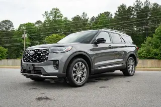 Ford Explorer 2025 AWD Platinum 4 puertas SUV