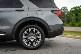 Ford Explorer 2025 AWD Platinum 4 puertas SUV