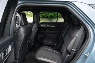 Ford Explorer 2025 AWD ST 4 puertas SUV