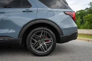 Ford Explorer 2025 AWD ST 4 puertas SUV