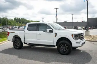 Ford F-150 2022 4x4 Tremor 4 puertas SuperCrew 5.5 pies. Caja corta