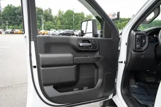 Chevrolet Silverado 2500HD 2022 4x4 Custom 4 puertas Cabina Crew SB