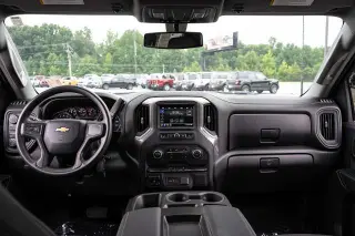 Chevrolet Silverado 2500HD 2022 4x4 Custom 4 puertas Cabina Crew SB