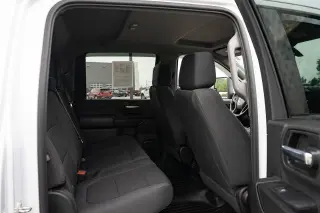 Chevrolet Silverado 2500HD 2022 4x4 Custom 4 puertas Cabina Crew SB