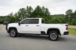 Chevrolet Silverado 2500HD 2022 4x4 Custom 4 puertas Cabina Crew SB