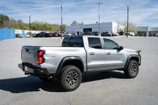 Chevrolet Colorado 2024 4x4 ZR2 4 puertas Crew Cab 5 pies. SB