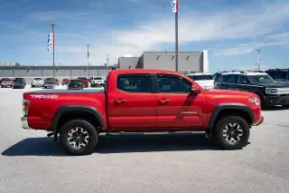 Toyota Tacoma 2021 4x4 TRD Pro 4 puertas Doble Cabina 5.0 pies SB 6M