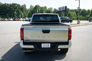 Toyota Tacoma 2024 4x4 SR5 4 puertas Double Cab 5.0 pies SB