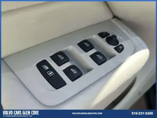 Volvo XC60 2024 AWD B5 Ultimate Tema Oscuro 4 puertas SUV