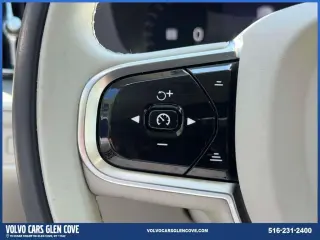 Volvo XC60 2024 AWD B5 Ultimate Tema Oscuro 4 puertas SUV